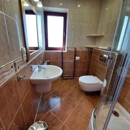 Goscinne Na Szlaku 3* Kuźnica