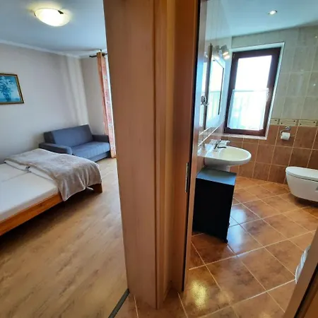 Goscinne Na Szlaku Guest house Kuznica