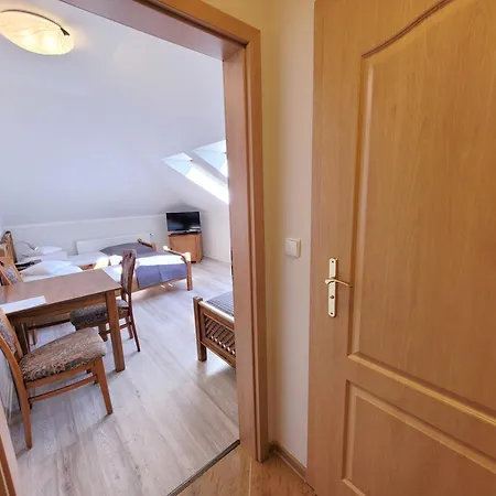Goscinne Na Szlaku Guest house Kuznica